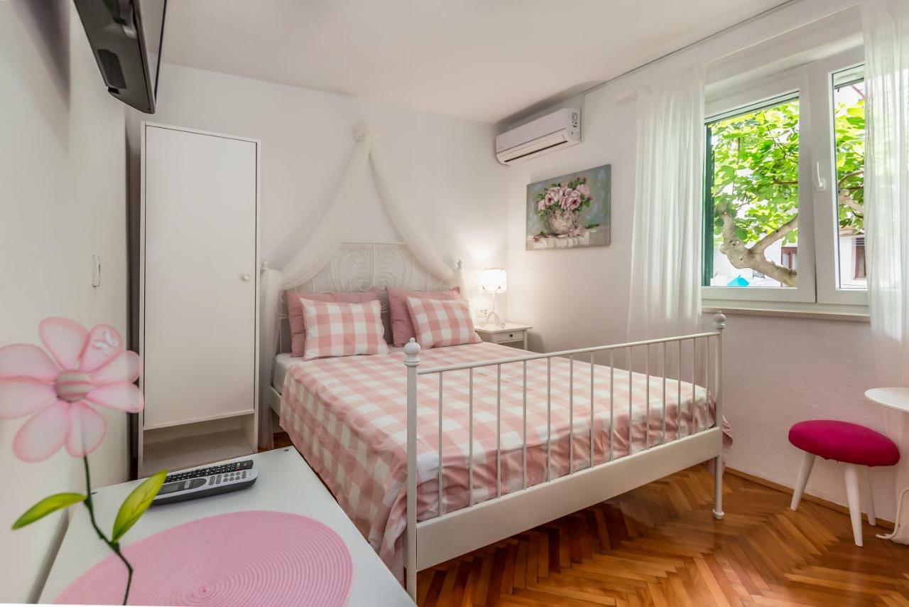 Apartmani Marko Tučepi Esterno foto
