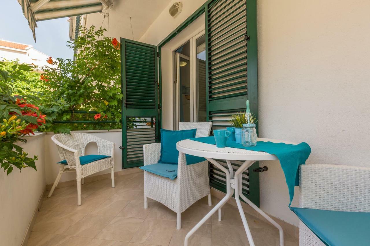 Apartmani Marko Tučepi Esterno foto